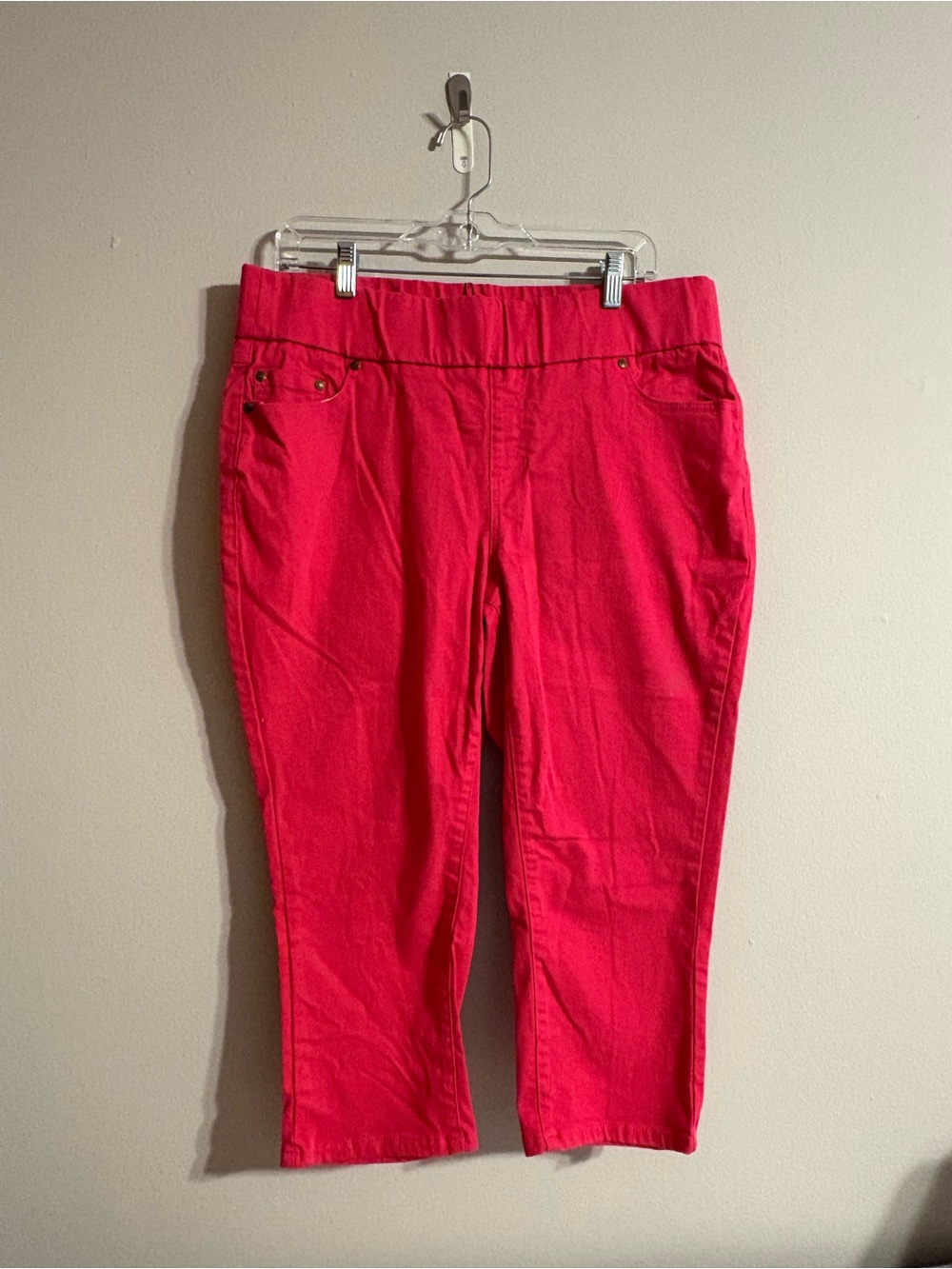 Jessica London Hot Pink Pull-On Capri Pants